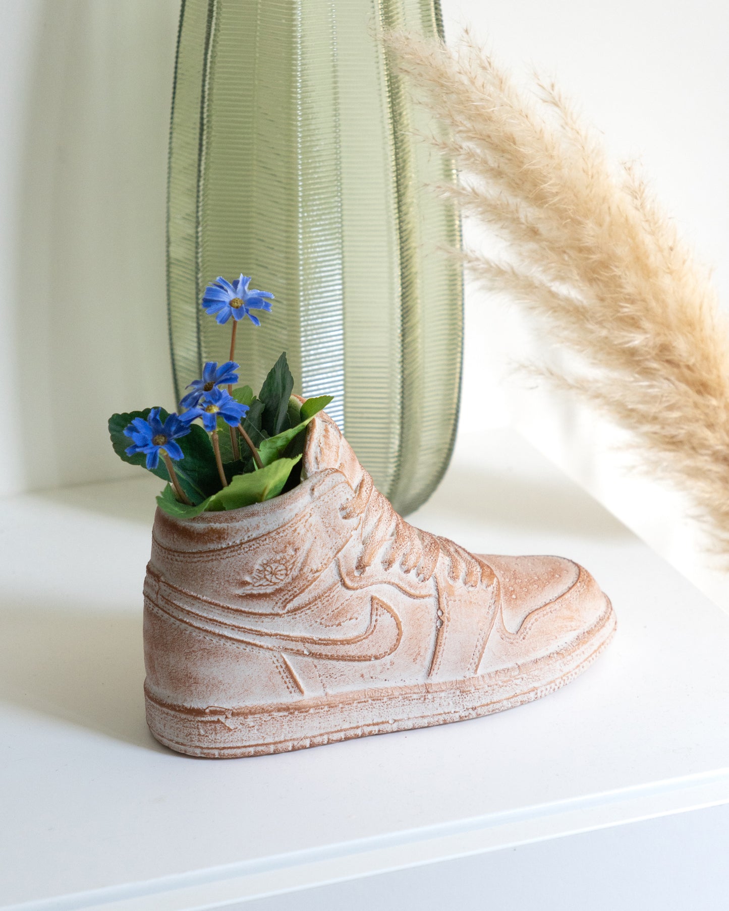 Jordan 1 Planter (Rose gold/white)